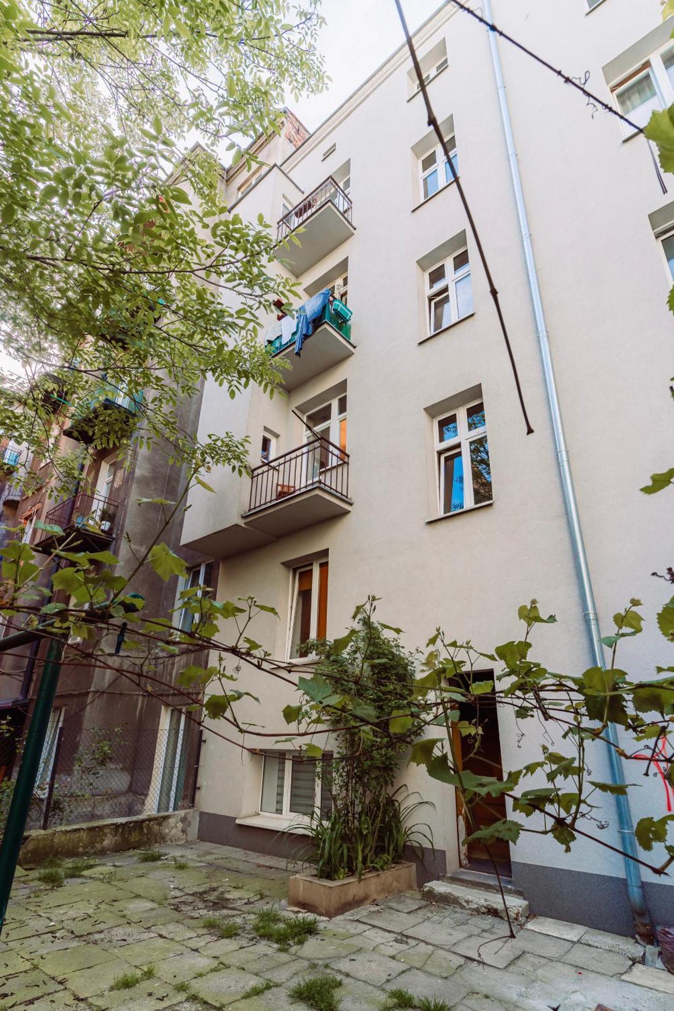 Rzeszowska 5 Apt. 3 * Krakau